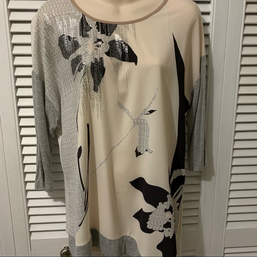 Suzy Shier Ladies Top
